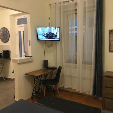 Rustic Apartman Boedapest Buitenkant foto
